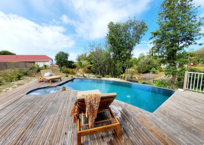 Kazatimoun marie galante villa piscine terrasse piscine transats