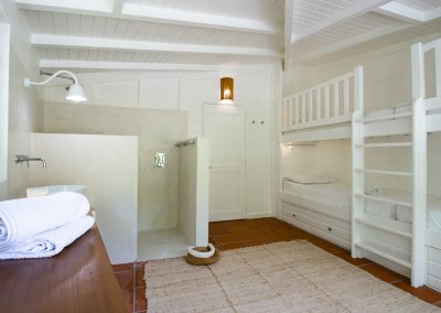la vanille splendide villa creole piscine marie galante chambre enfant douche