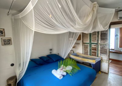 rose barth villa piscine marie galante kazamariegalante master bedroom bleue