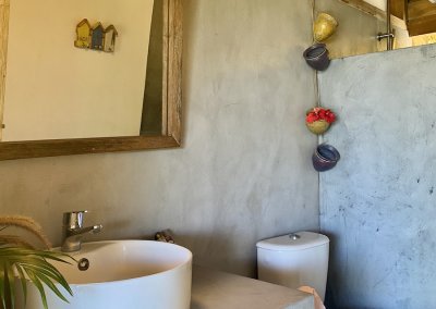 Karbet kabane kazamariegalante marie galante vue mer salle de bains lavabo